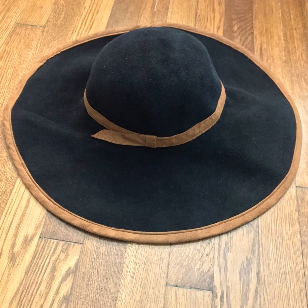 Toucan boho hat